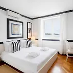Villa Seafront Sea Diamant For 9 Guests *