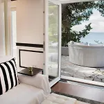 Villa Seafront Sea Diamant For 9 Guests *