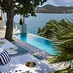 Villa Seafront Sea Diamant For 9 Guests *