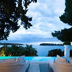 Seafront Sea Diamant For 9 Guests *
