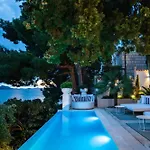 Seafront Sea Diamant For 9 Guests