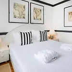 Vila Seafront Sea Diamant For 9 Guests