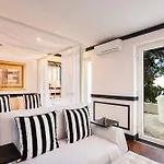 Villa Seafront Sea Diamant For 9 Guests *