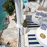 Villa Seafront Sea Diamant For 9 Guests