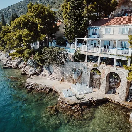 Seafront Sea Diamant For 9 Guests *