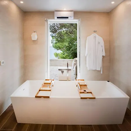 Seafront Sea Diamant For 9 Guests Villa Dubrovnik