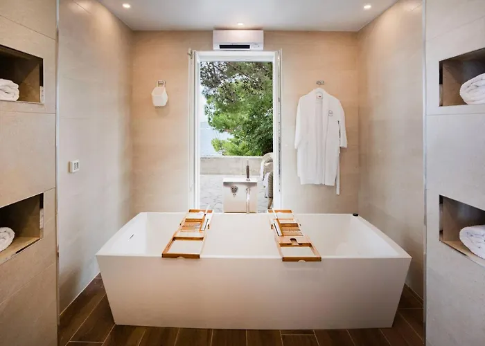Seafront Sea Diamant For 9 Guests Villa Dubrovnik