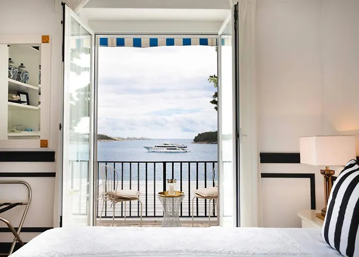 Seafront Sea Diamant For 9 Guests