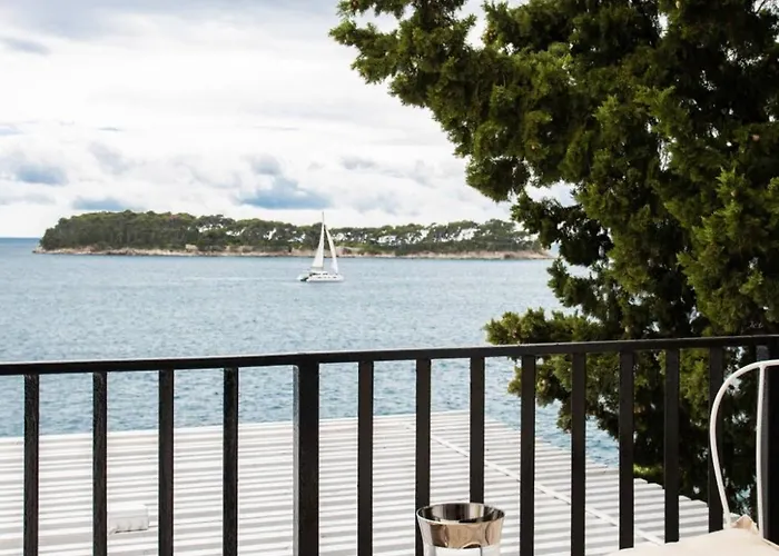 Villa Seafront Sea Diamant For 9 Guests Dubrovnik