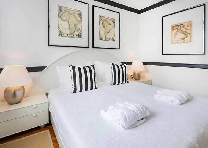 Villa Seafront Sea Diamant For 9 Guests
