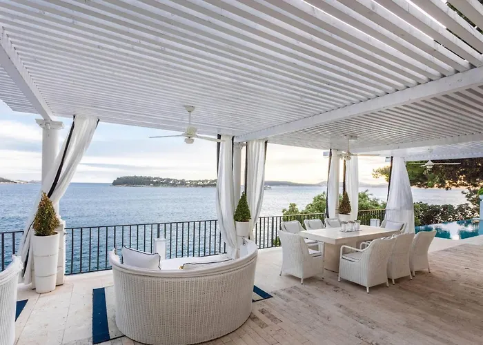 Seafront Sea Diamant For 9 Guests