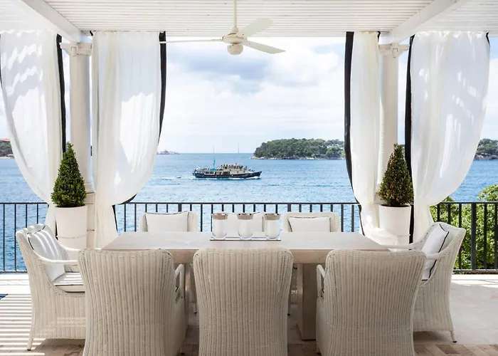 Seafront Sea Diamant For 9 Guests Villa
