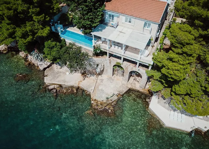 Seafront Sea Diamant For 9 Guests Villa *