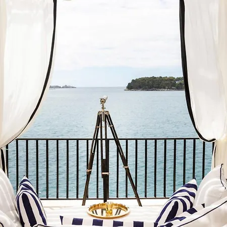Seafront Sea Diamant For 9 Guests Βίλα
