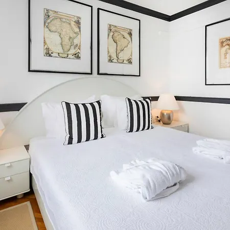 Villa Seafront Sea Diamant For 9 Guests